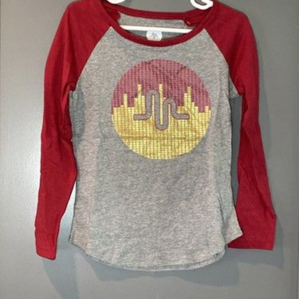 Girls T-Shirt size XS 4/5 Musical Red Grey Gold